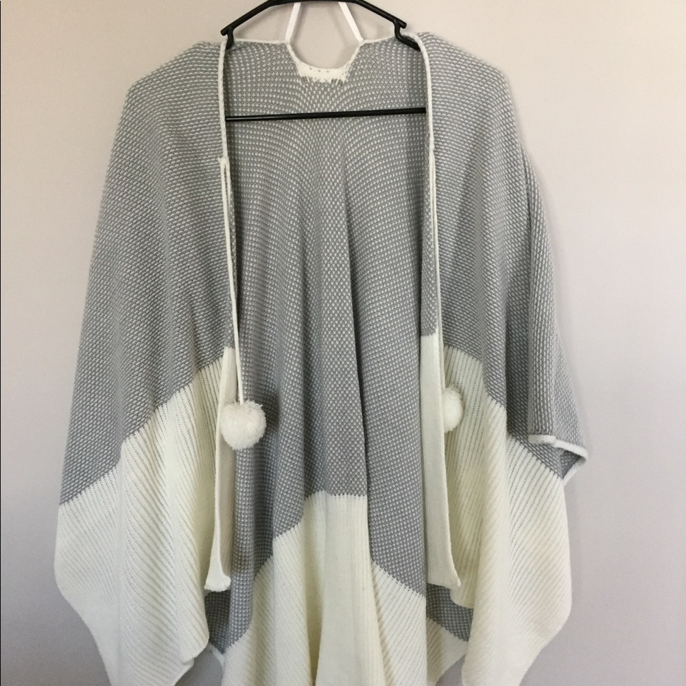 Lauren Conrad poncho/Kimono
